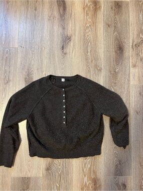lola's room brown acrylic crewneck sweater